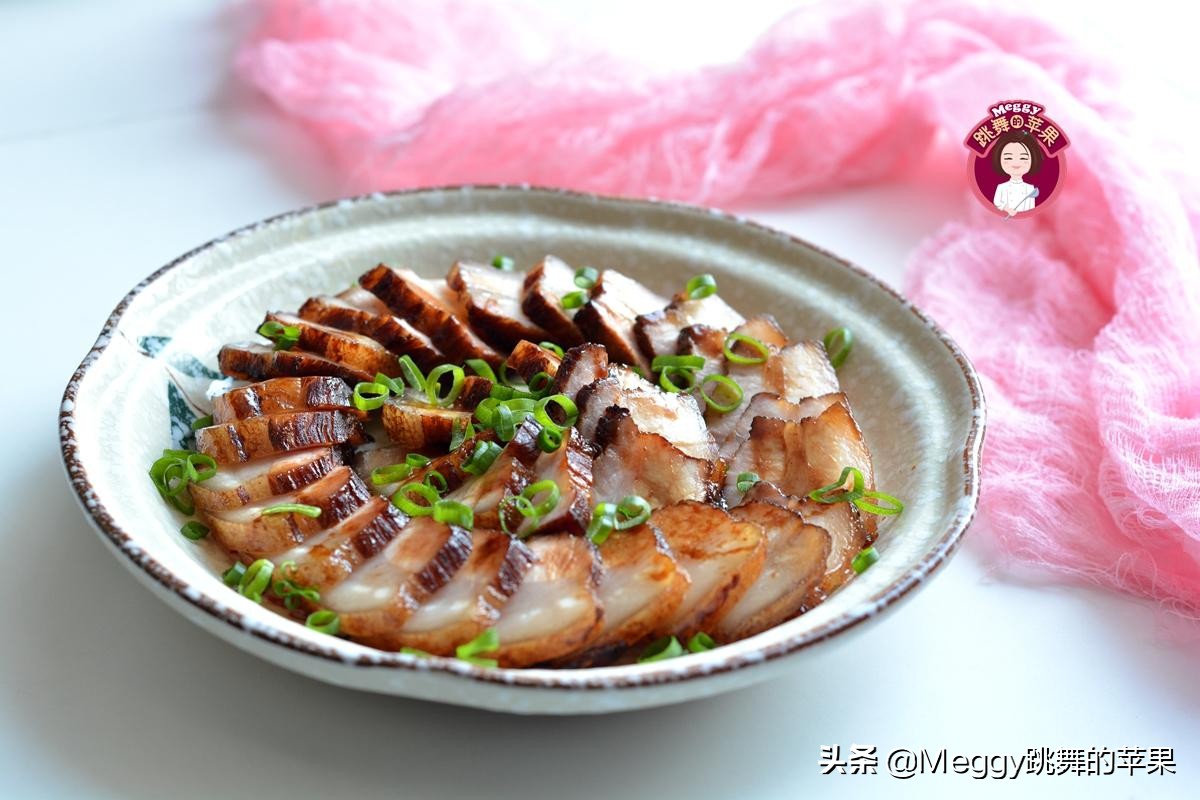 过年餐桌必备的三道年夜菜做法,春节年夜饭必做的10道菜硬菜