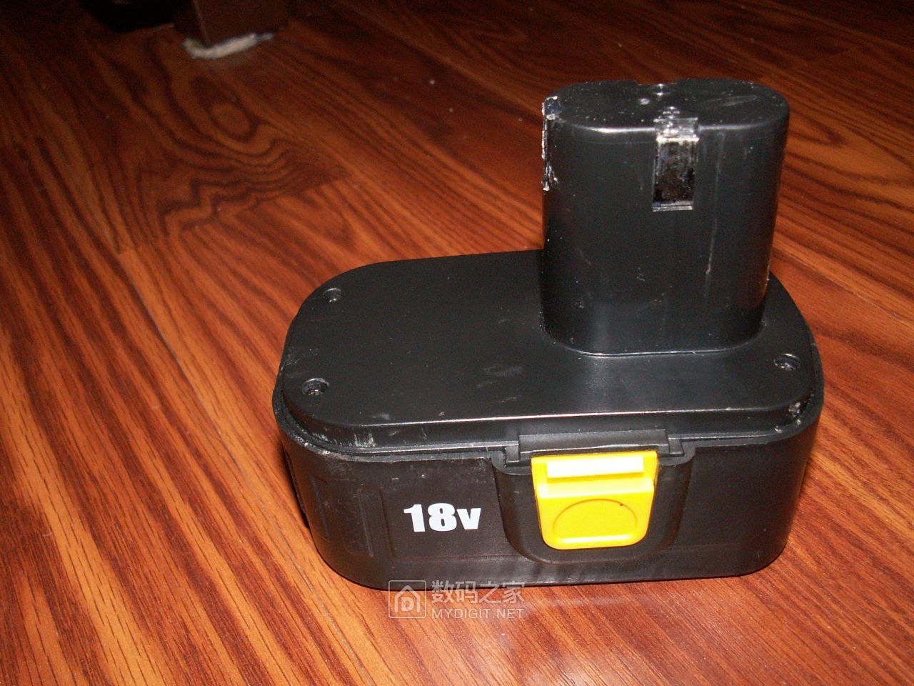 18v电钻锂电池怎样改装充电宝,怎样改装19.5伏锂电池电钻