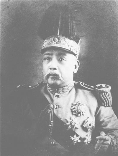 绛帷独拥人争羡,到处咸推吕碧城