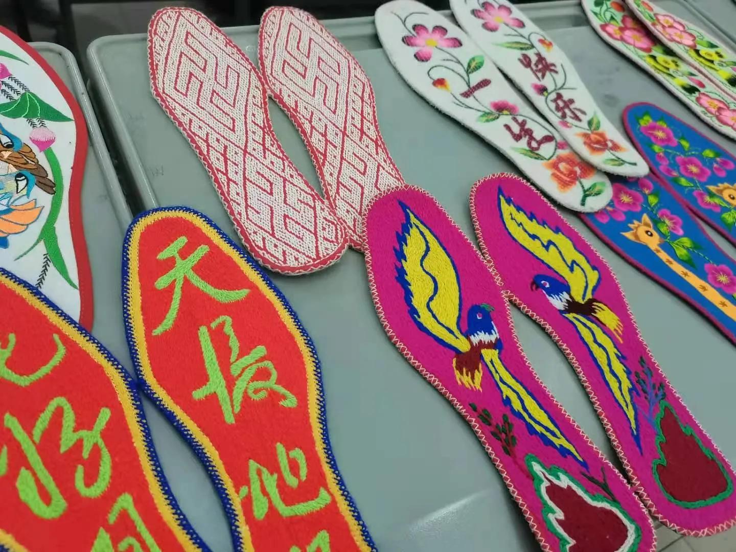 少数民族服装与服饰传承,儿童传统服饰