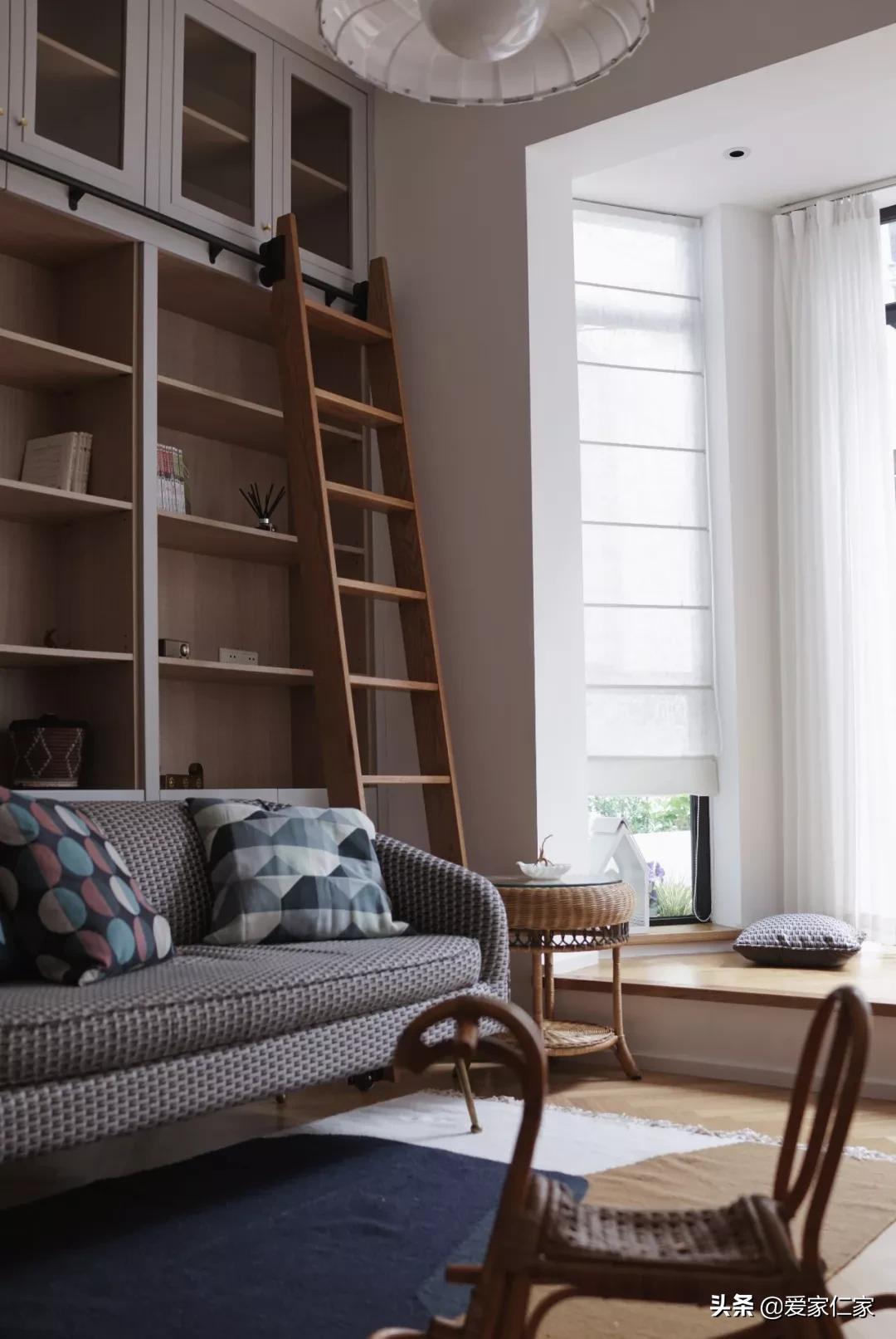 她买下32㎡上海老旧学区房，为女儿打造小桃园，20㎡超舒适大庭院