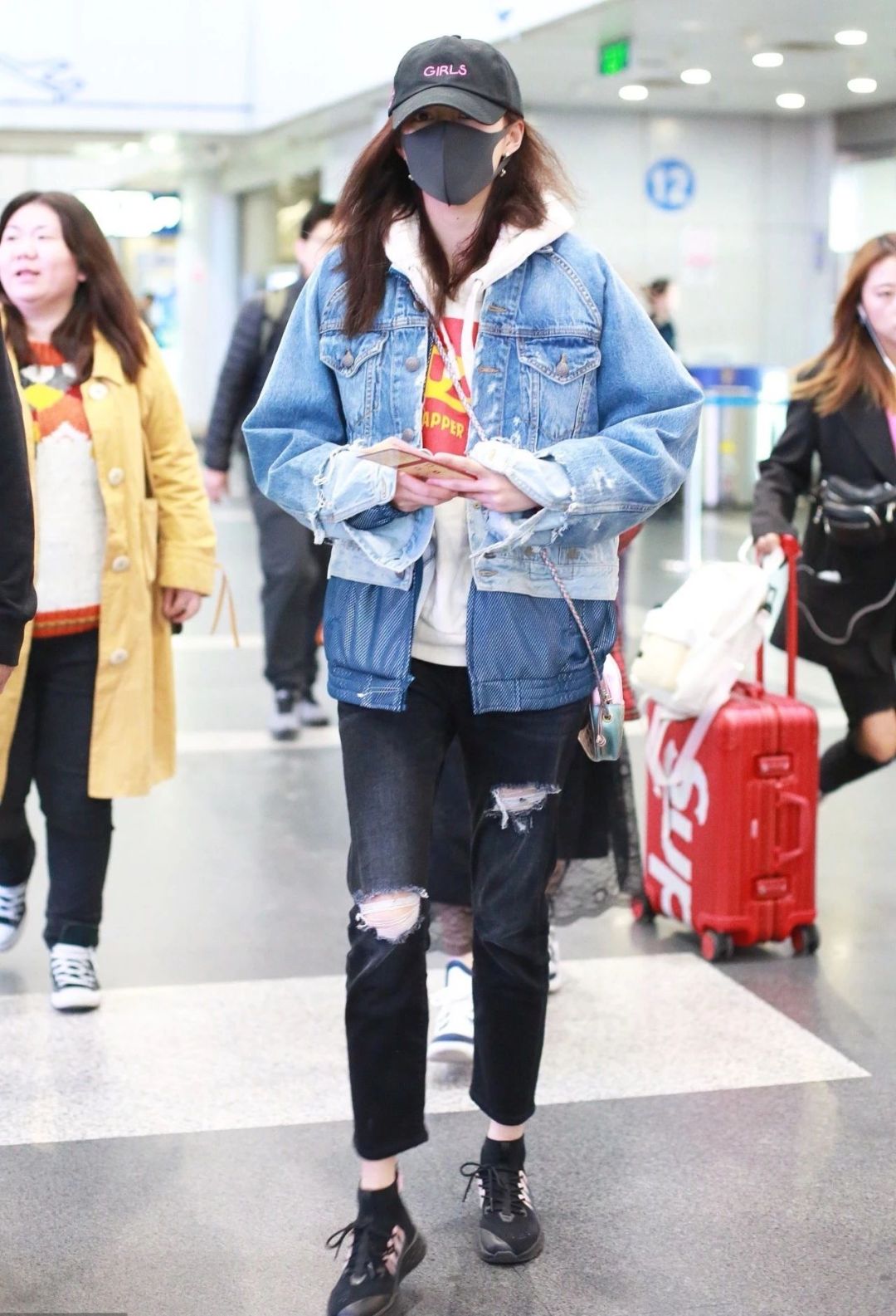 机场女王杨幂,机场女王戚薇杨幂