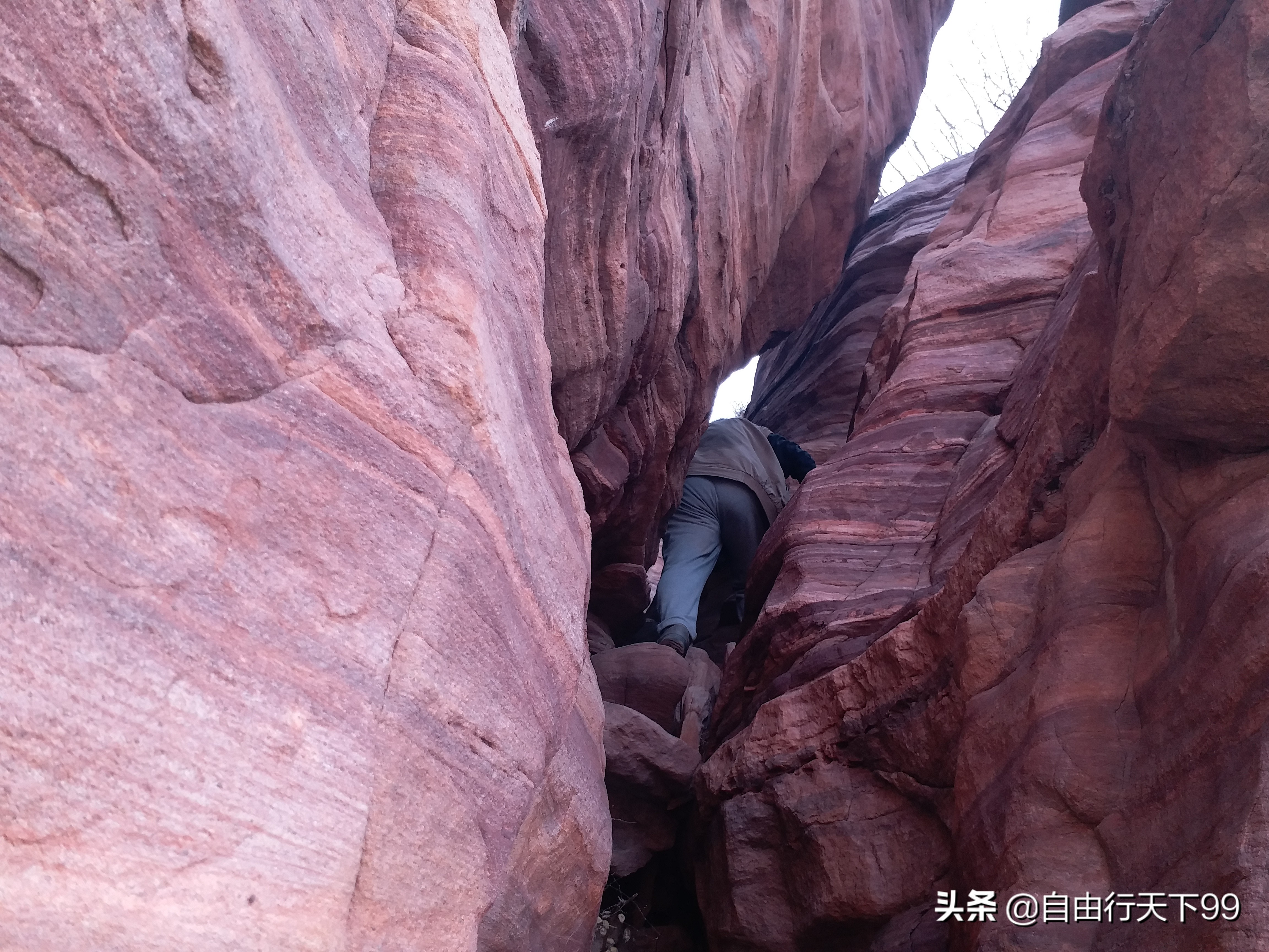 石家庄井陉深山山顶,井陉悬崖峭壁