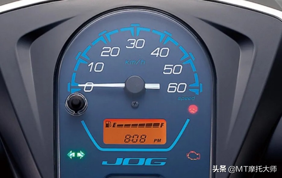 初代诞生于38年前，现款1万多！雅马哈50水冷踏板，贵不贵？