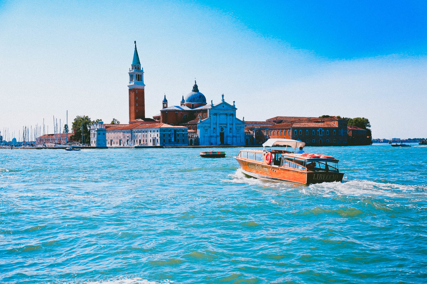 周庄被称为,古镇周庄坐船能看到什么样的风景