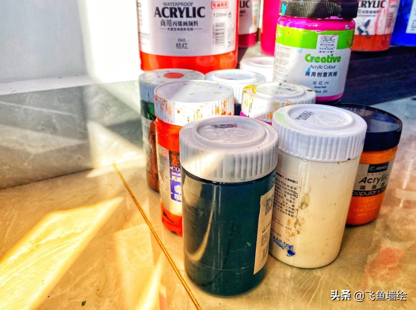 丙烯墙绘需要用墙绘专用的颜料吗,墙绘一般用什么颜料