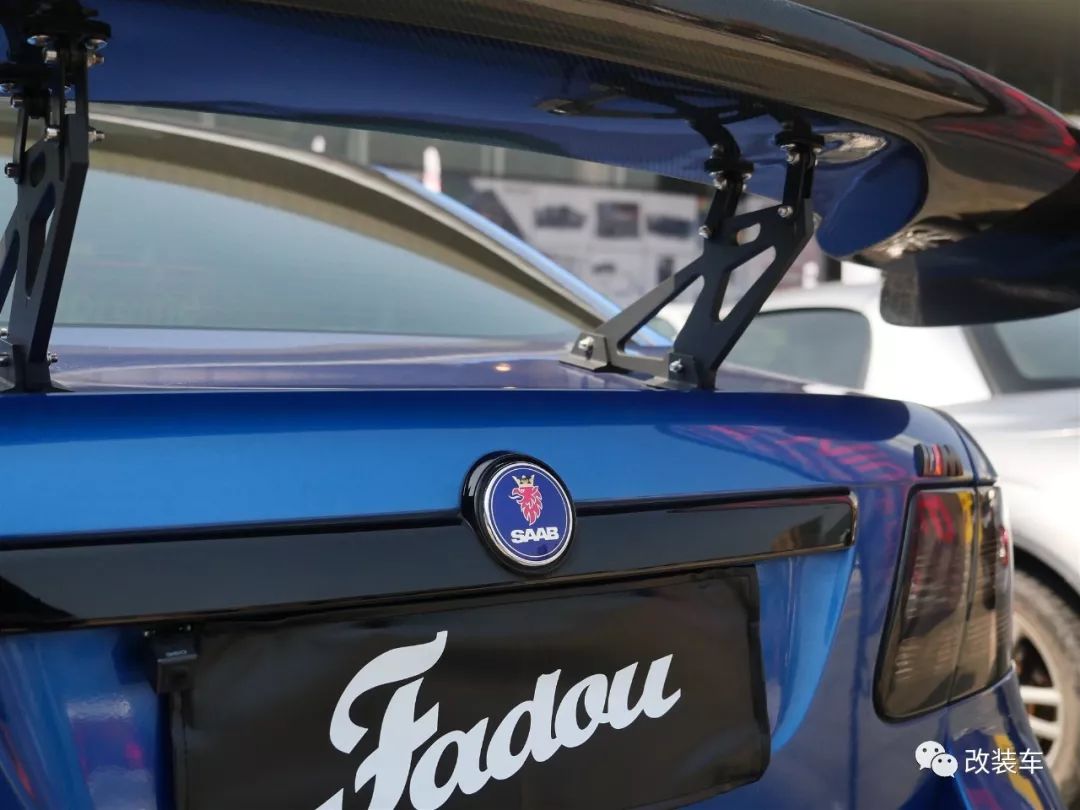 改装车聚会,改装车齐聚车展