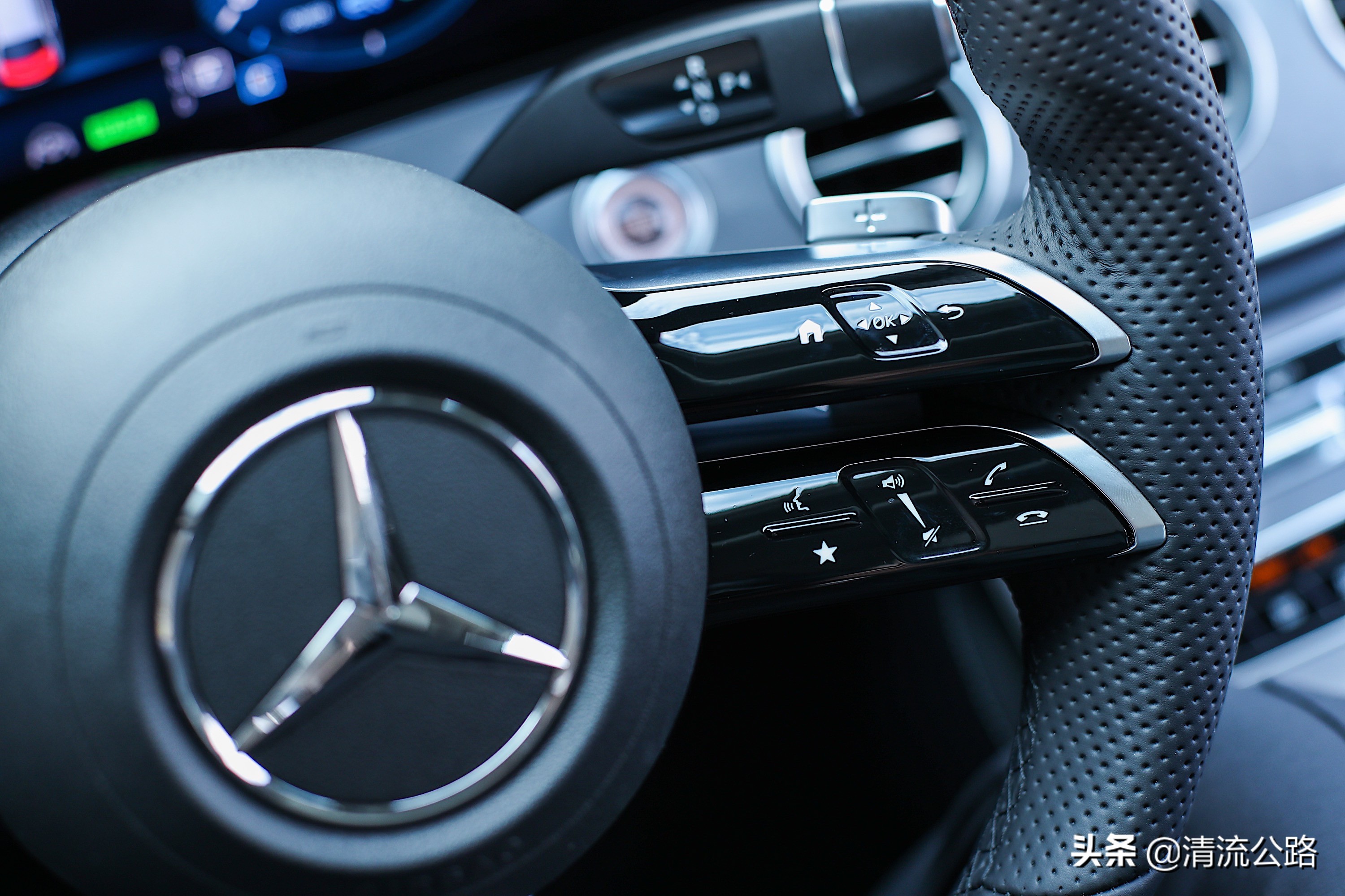 新款奔驰e级实车精致大气,新款奔驰e级哪个配置值得入手