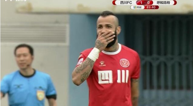 一记任意球彻底打动姆巴佩,一记回旋踢