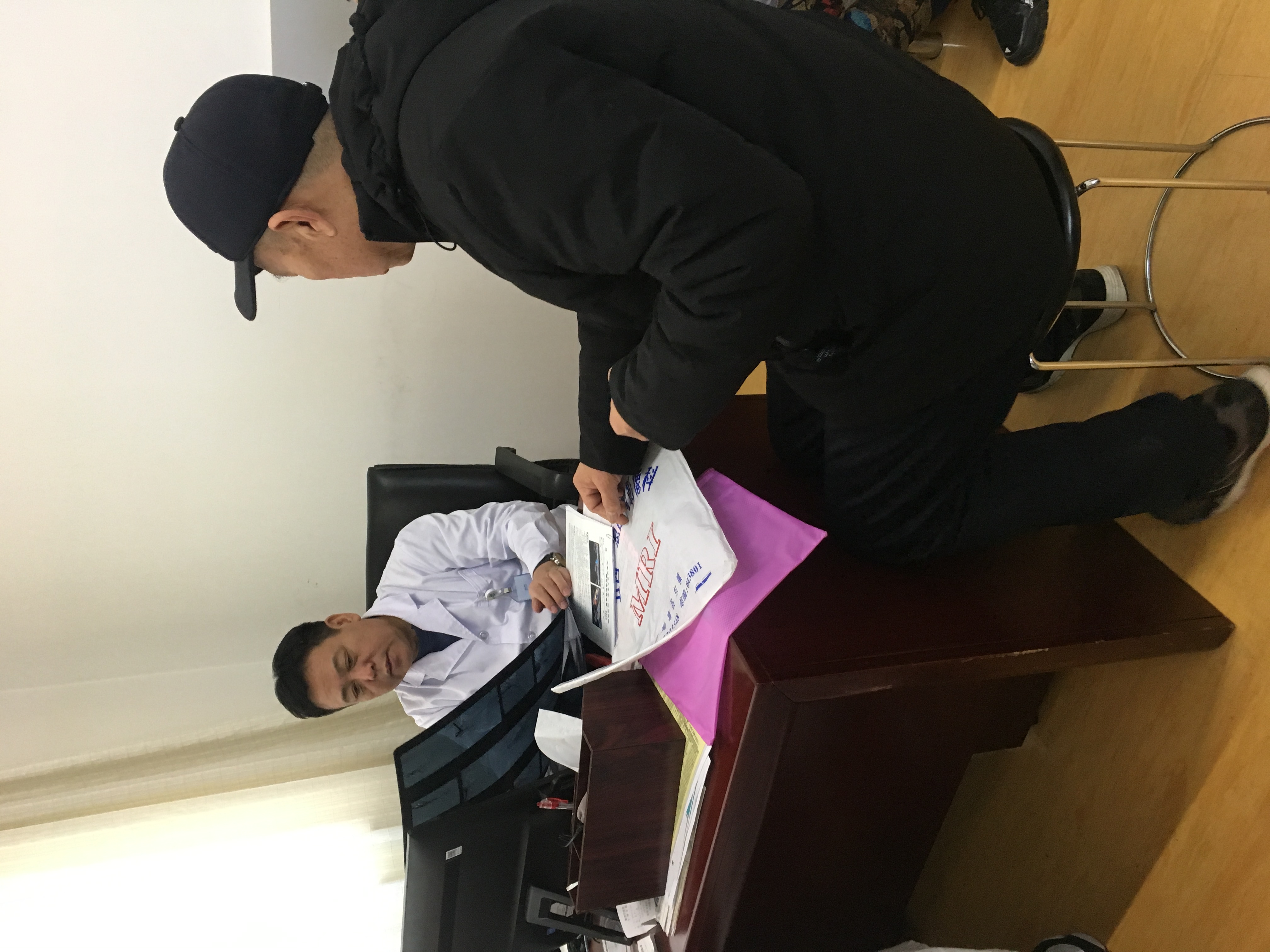 颈动脉狭窄不适合介入治疗怎么办,颈动脉不通怎么治