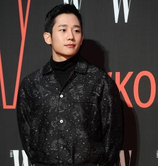 韩国金喜善演唱会开场秀,韩国金喜善出席活动图