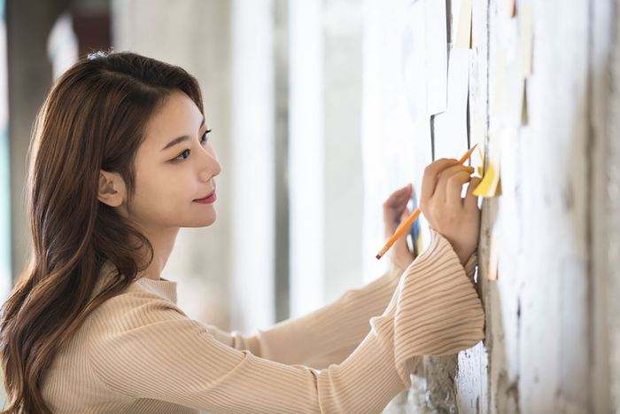 面试被问会不会做假账,面试怎么回答做出纳不做会计