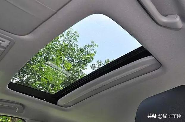 老车钥匙忘车里了砸哪个玻璃最好,车钥匙丢了砸哪个玻璃