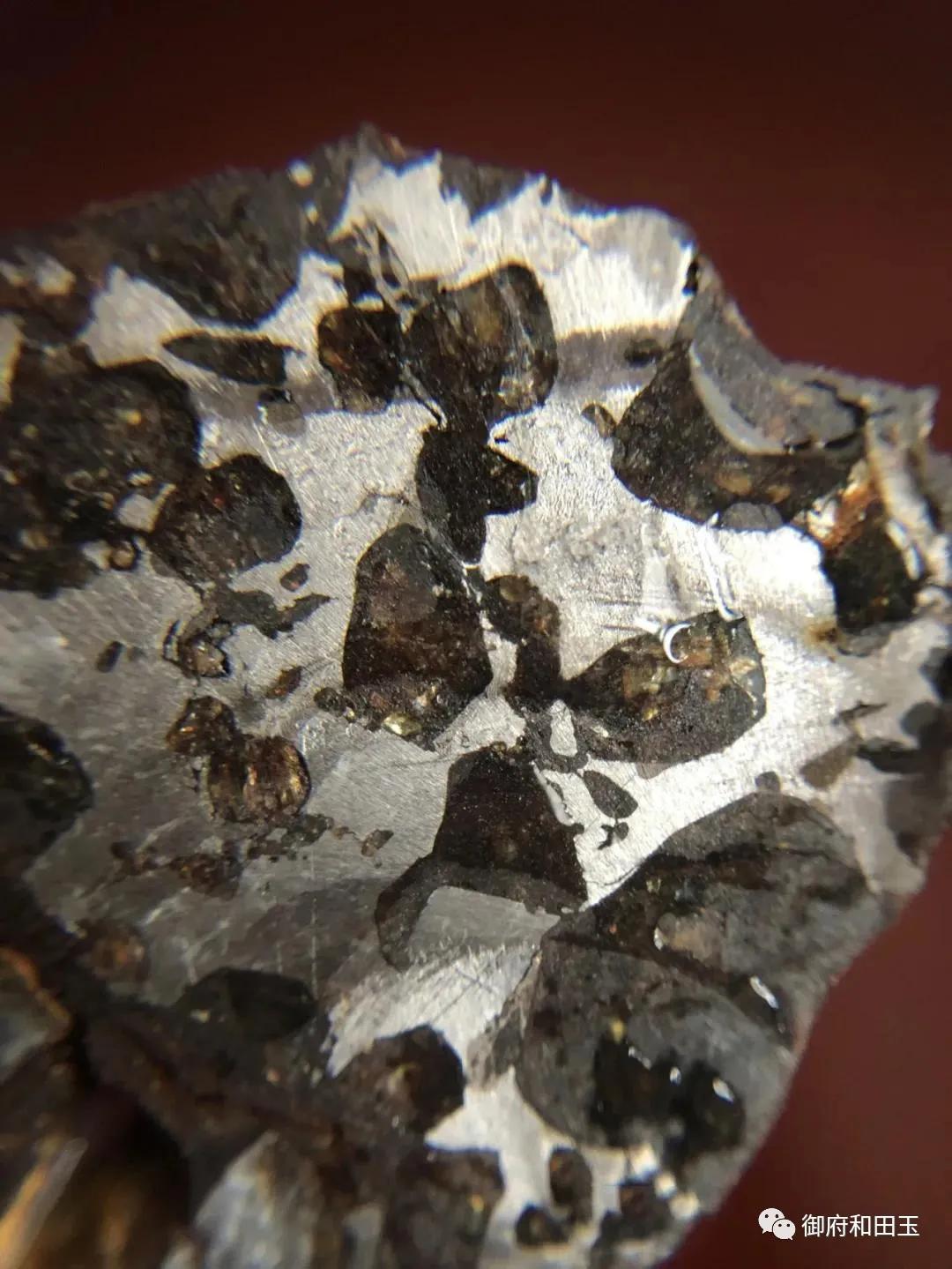 上周！这块来自*疆新**的石头拍出472万的天价！创历史新高