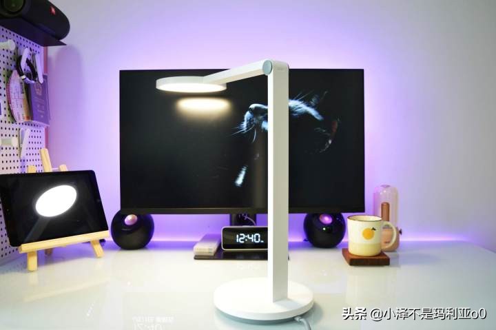 飞利浦智睿国aa级别台灯测评,国a级和国aa级台灯