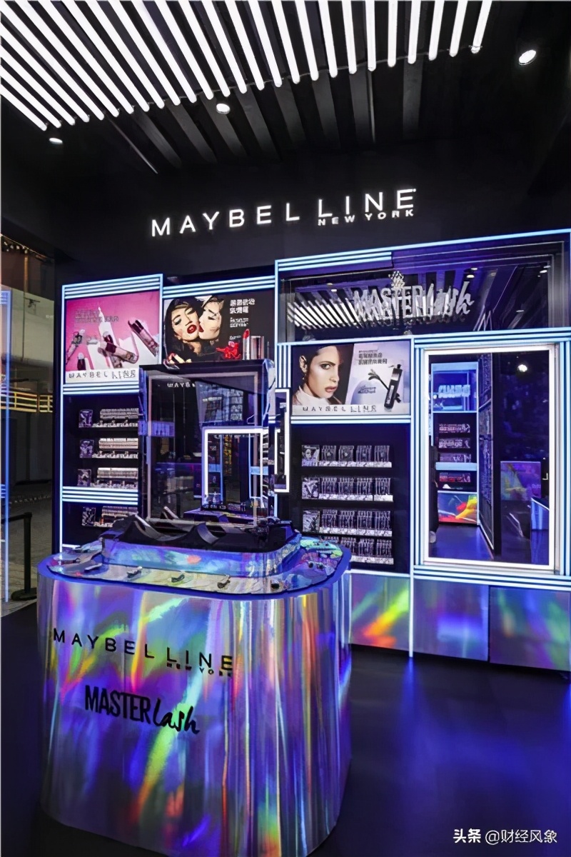 露华浓彩妆测评,露华浓黑管225和红管225的区别