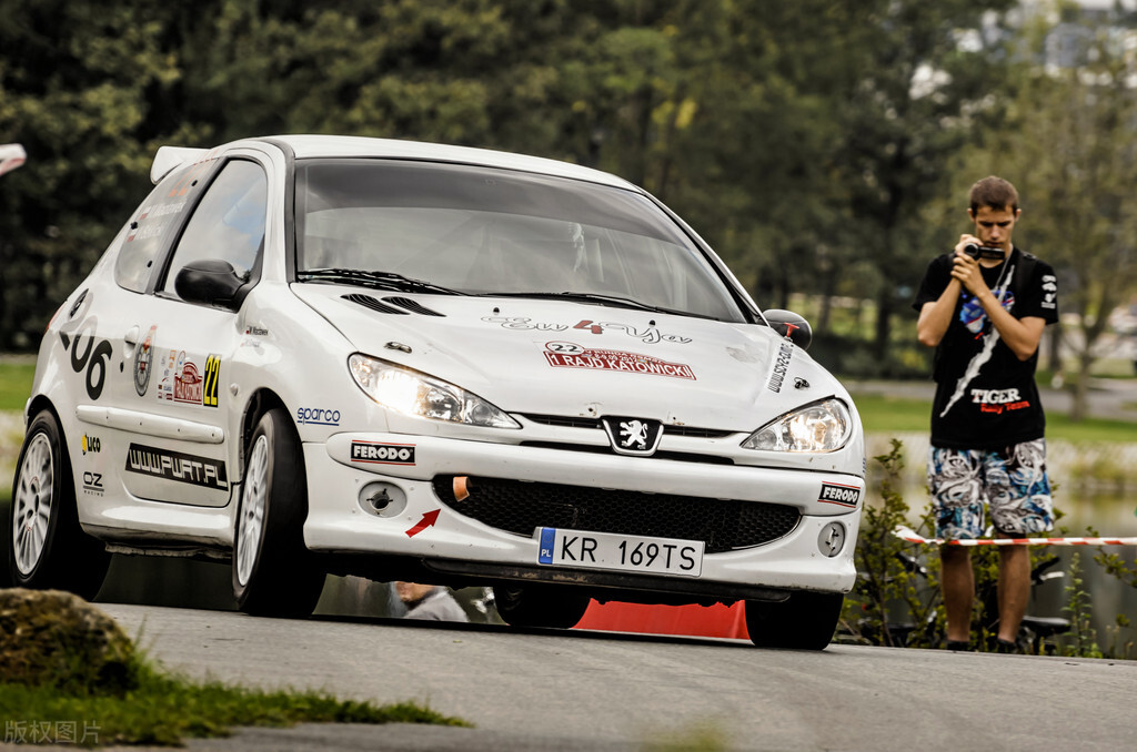 38号车评中心测评雪铁龙凡尔赛c5x,各界对于38号测评凡尔赛的反应