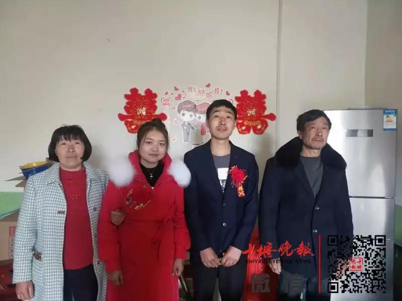 「十堰」“有人办婚礼！”十堰村干部接到举报后马上出动，看到这样一幕