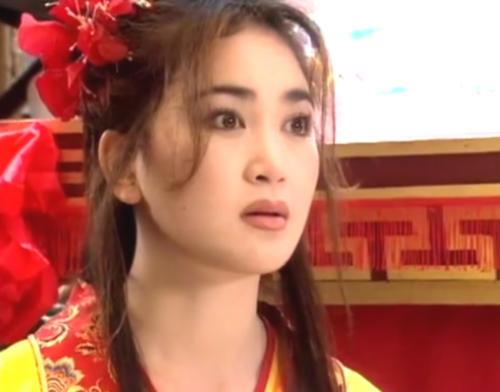 《*瓶金**梅》中放荡狠毒的潘金莲，其实是个缺钱又缺爱的女人