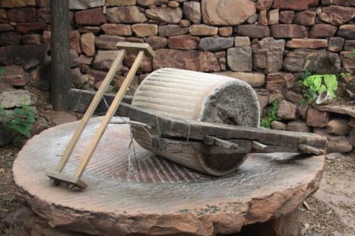 稻谷脱壳机是谁发明的,稻谷脱壳是什么