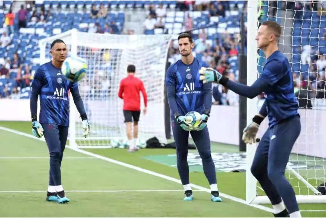 大巴黎圣日耳曼新赛季打法,下赛季大巴黎阵容