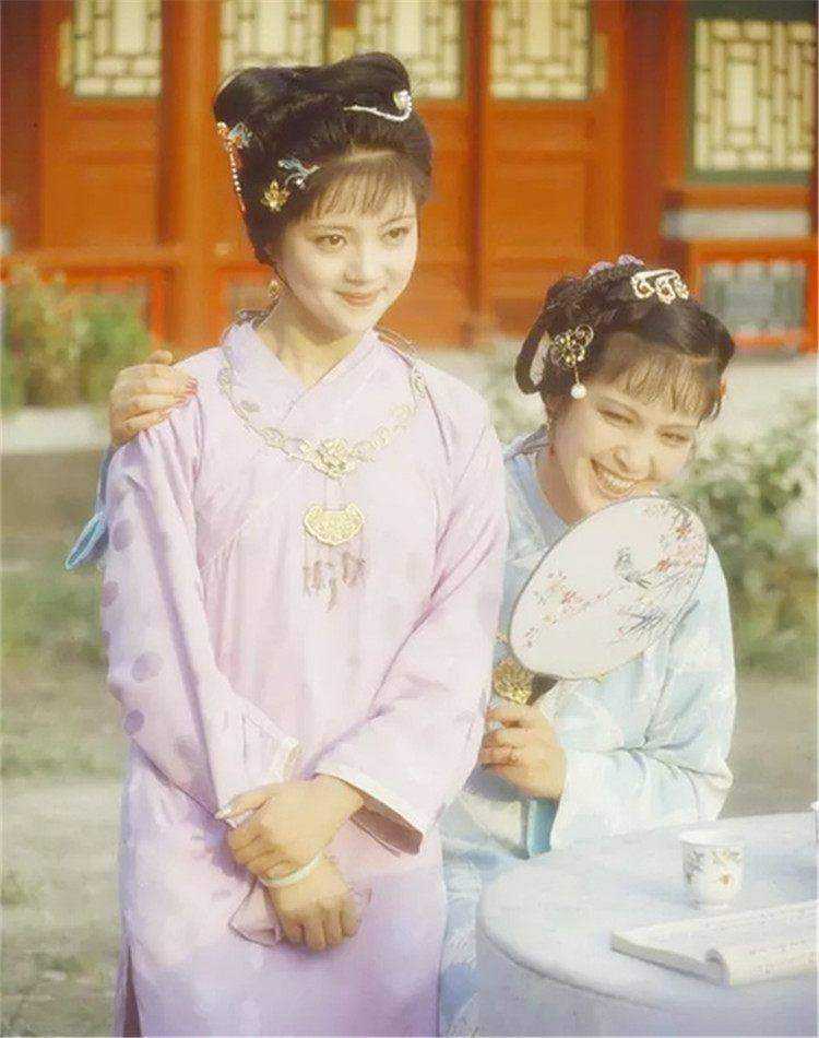 红楼梦中对薛宝钗的人物综述,细说红楼梦薛宝钗的前世今生