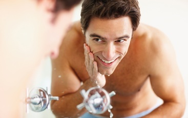 油性皮肤应该用什么洗面产品,油性皮肤用洗面奶有什么注意的