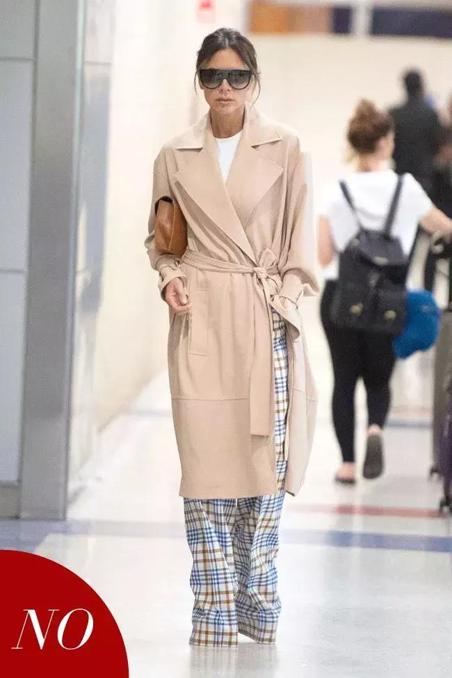 这个冬季时髦精都是这么穿大衣的,时髦的人喜欢这样穿