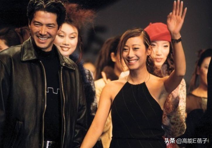 璞棬鍐嶈捣椋庝簯,棣欐腐璞棬涓変唬鍚嶅獩