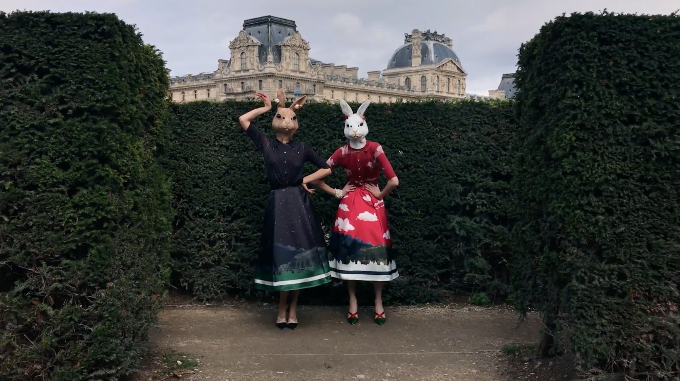 明星参加时装周的着装图片,揭秘明星扎堆时装周