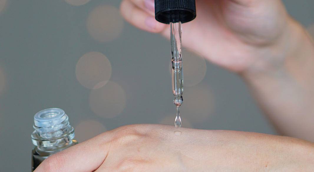 为什么抬头纹显得人这么老,多年的抬头纹怎么解决