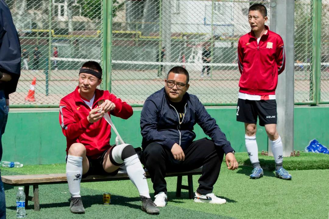 草根球员故事,足球老将的故事简介