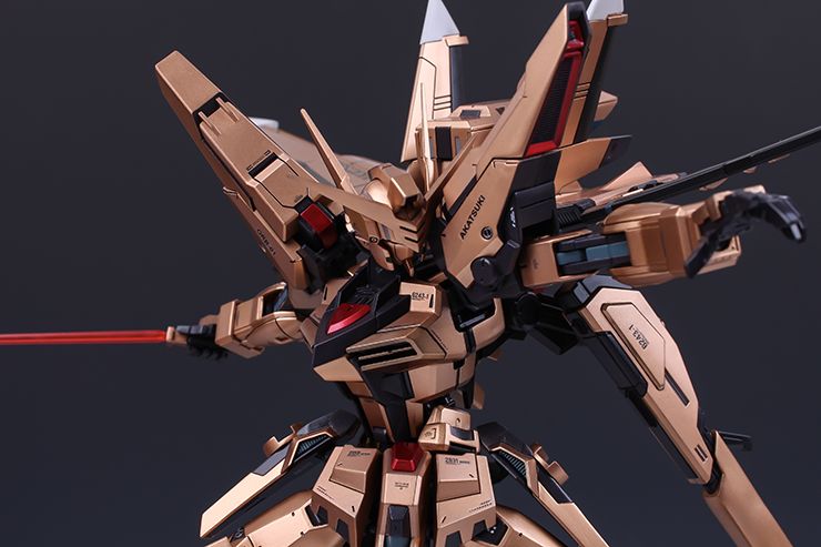 佳作:瘦脸神技,黄金拂晓高达改造