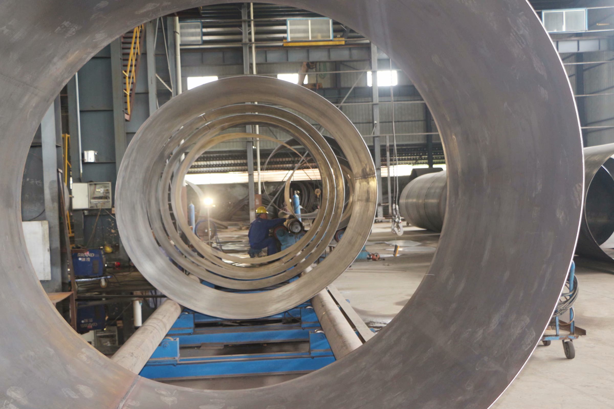 历尽世事沧桑不坠青云之志,历尽沧桑已到不惑之年