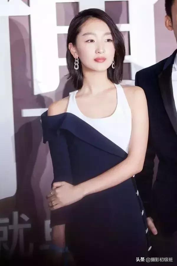 拍照怎么摆姿势更自然,如何拍照姿势不僵硬