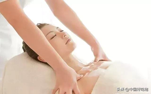 金牌月嫂讲诉,遇到宝妈没奶涨奶最简单的解决方法。