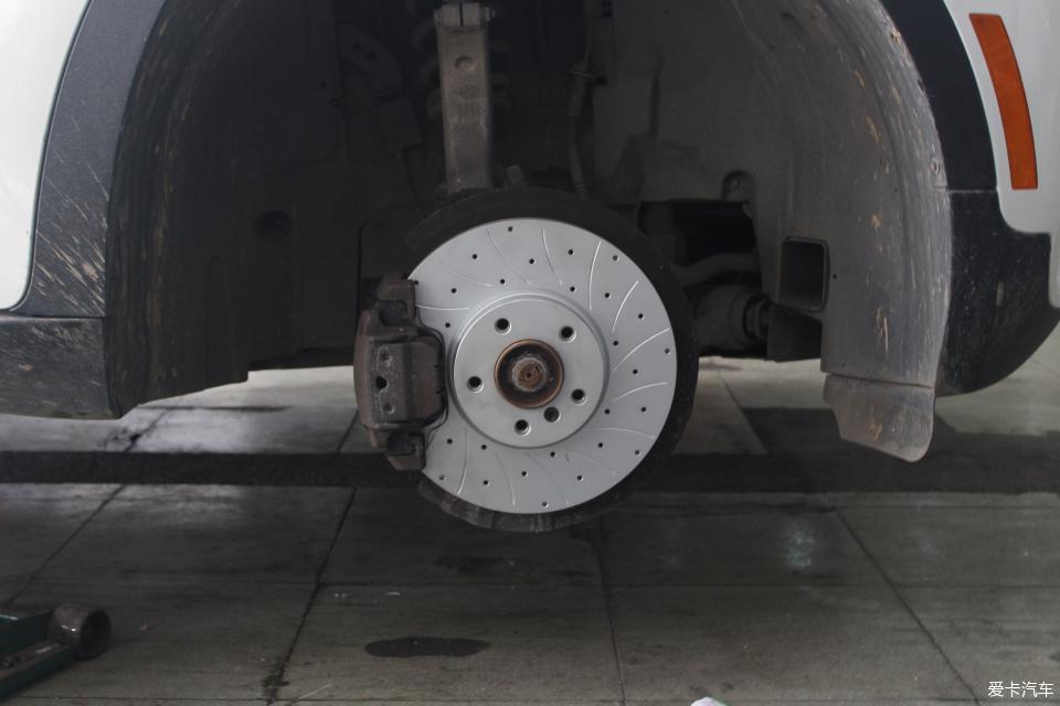 宝马x5前刹车盘标准厚度,宝马x5更换手制动电脑