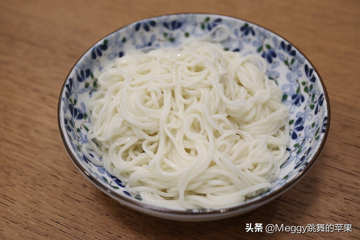 简单易做的鸡蛋面巨下饭,鸡蛋酱油面各种做法