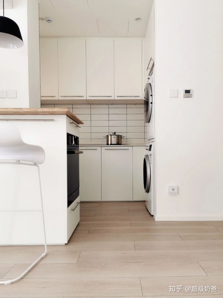 40㎡自己住​，功能一个不少，有超多电器，能住出100㎡的宽敞