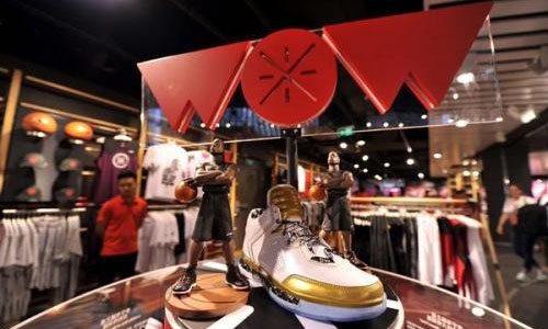 李宁质量和耐克差距有多大,李宁贵还是阿迪耐克贵