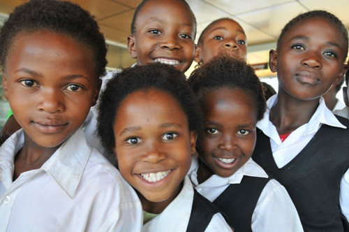 黄金遍地的非洲国度,差点成发达国家,却被欧美忽悠成穷国