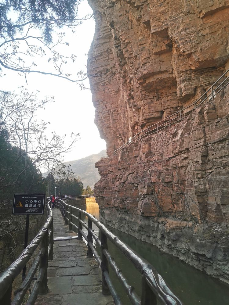 湖北卫视人工天河红旗渠纪录片,实拍人工天河红旗渠视频