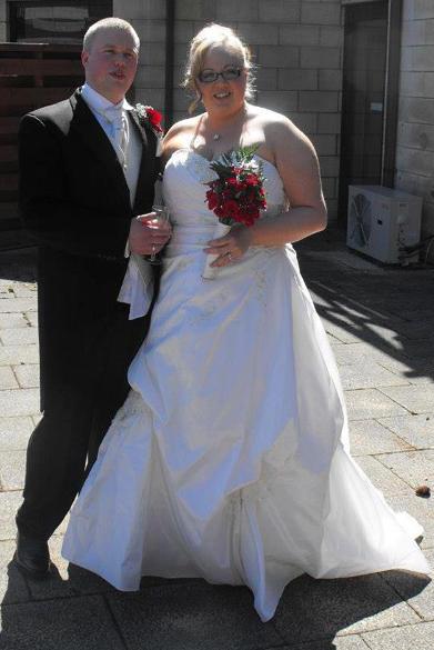 英国女子怀孕期间再次怀孕,女子婚内出轨并生下娃娃