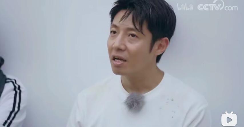 倪萍60岁再入圈，用10年不哭，成为了如今的“国综宝藏”