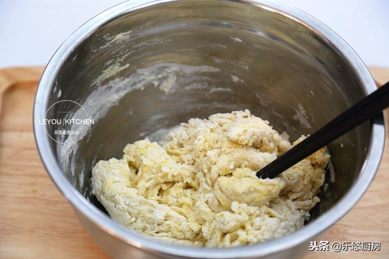 1碗面粉、1包牛奶、1个鸡蛋，烙好的饼和面包一样好吃