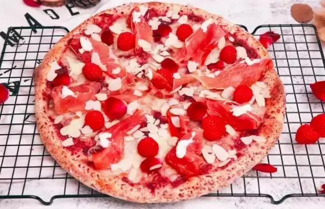 摒弃同质化，逆袭必胜客，看这家小披萨如何快跑？