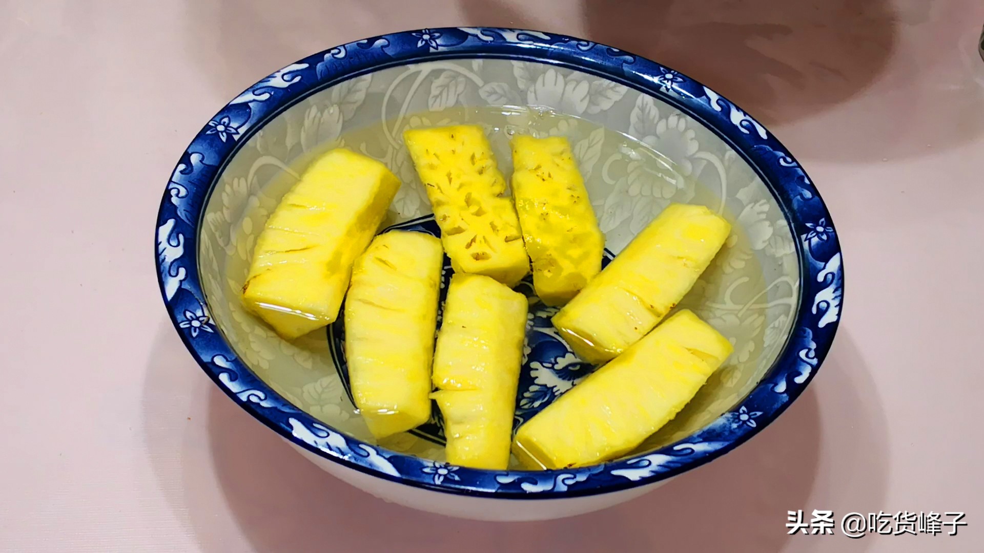 菠萝怎么削简单又方便,菠萝怎么削皮最简单又快