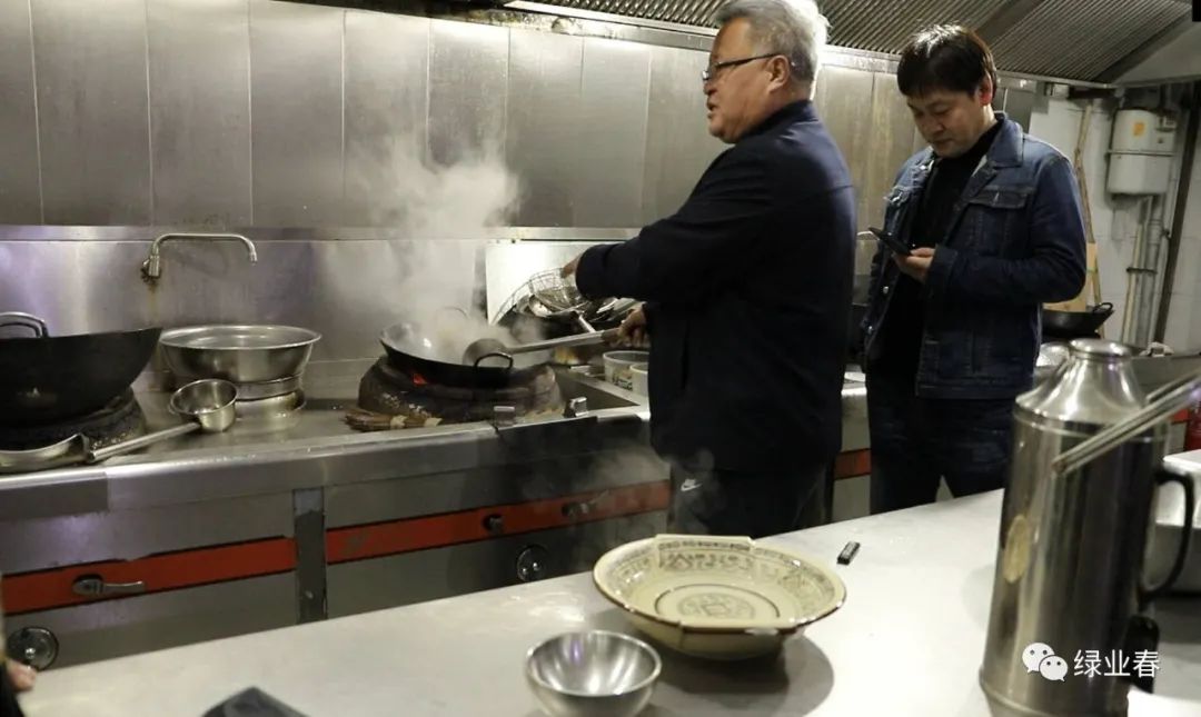 聊城正信集团董事长荣长远,正信荣记调味品