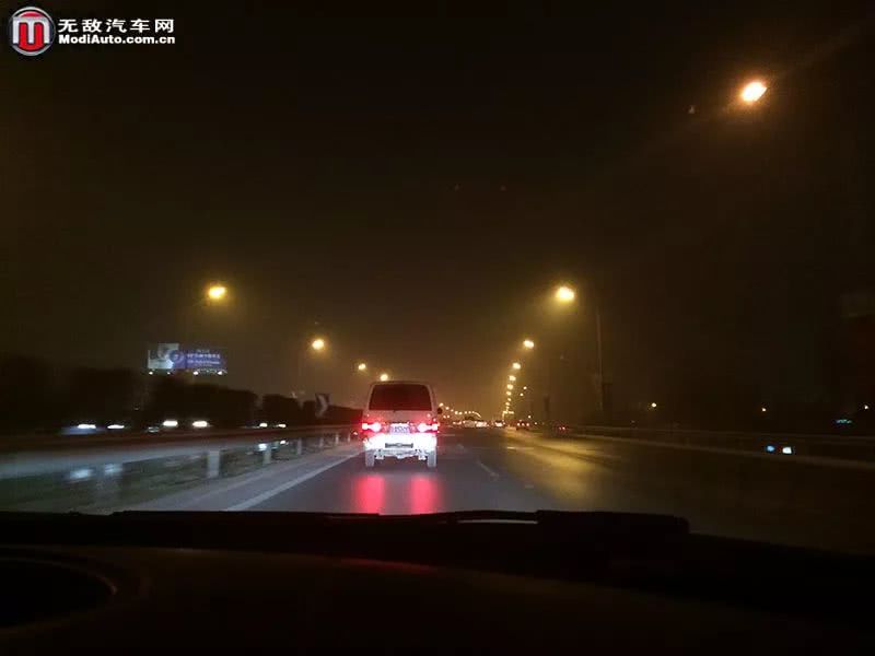 倒车灯只亮一个是怎么回事丰田,倒车灯只亮一方吗