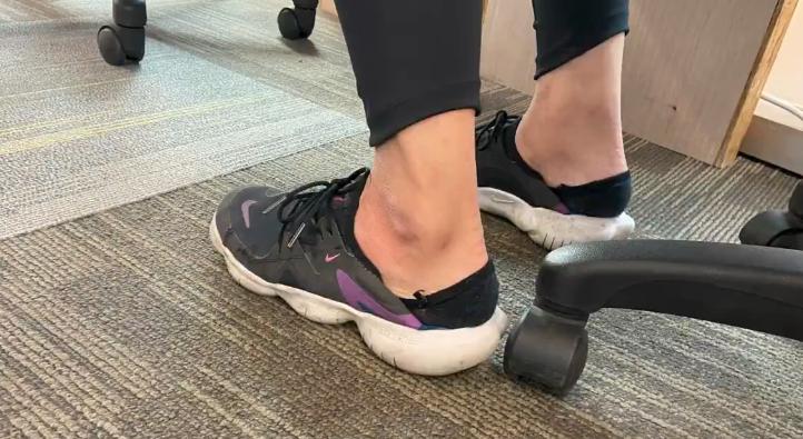 耐克脚感爆棚的鞋,耐克足力健跑步鞋